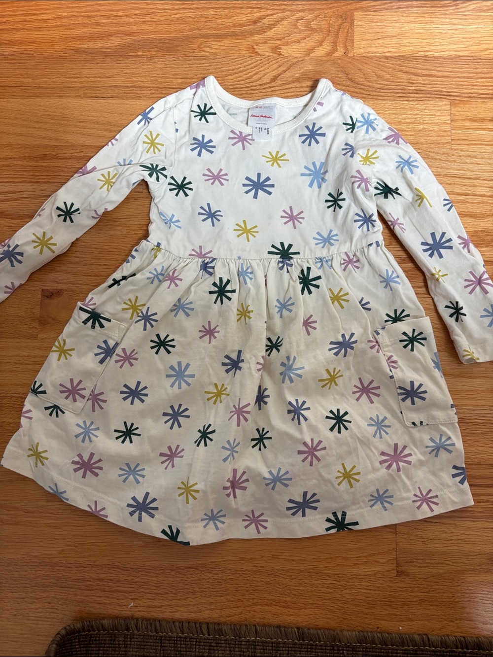 Hanna Andersson Cream Long-Sleeve Dress with Multicolor Starburst Print